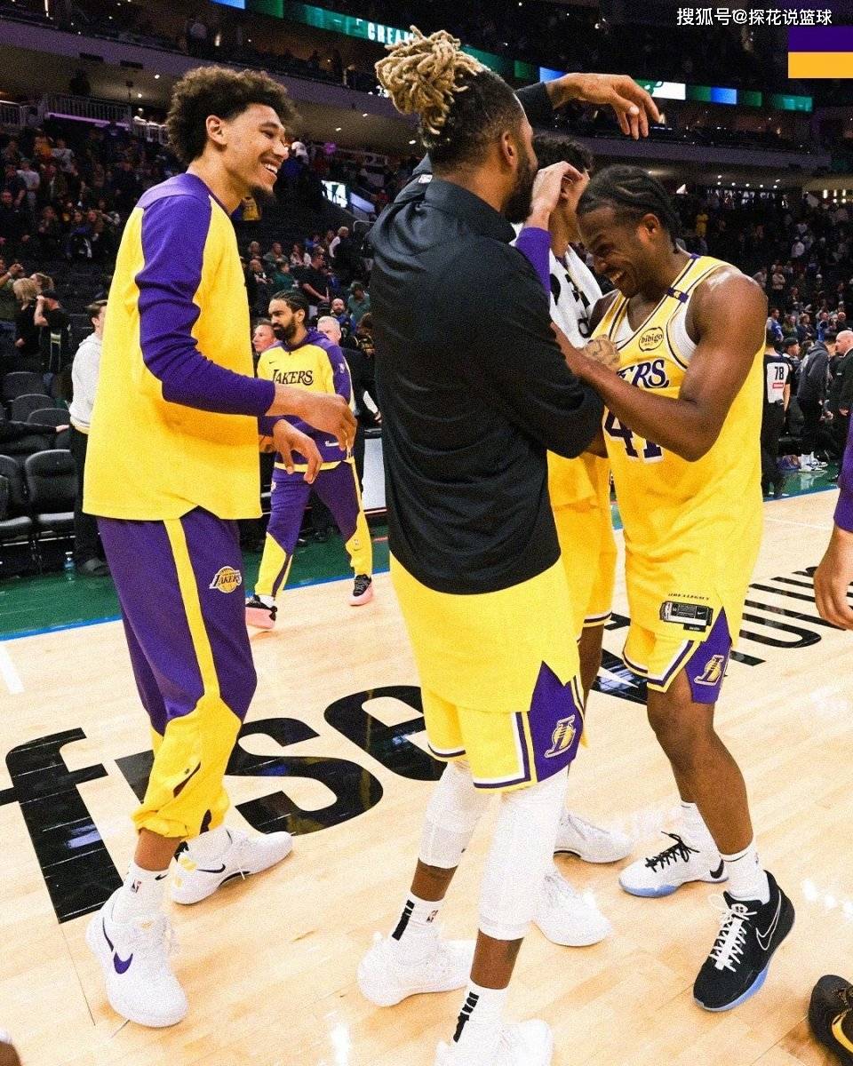 雄鹿队内矛盾曝光，球队气氛紧张的简单介绍