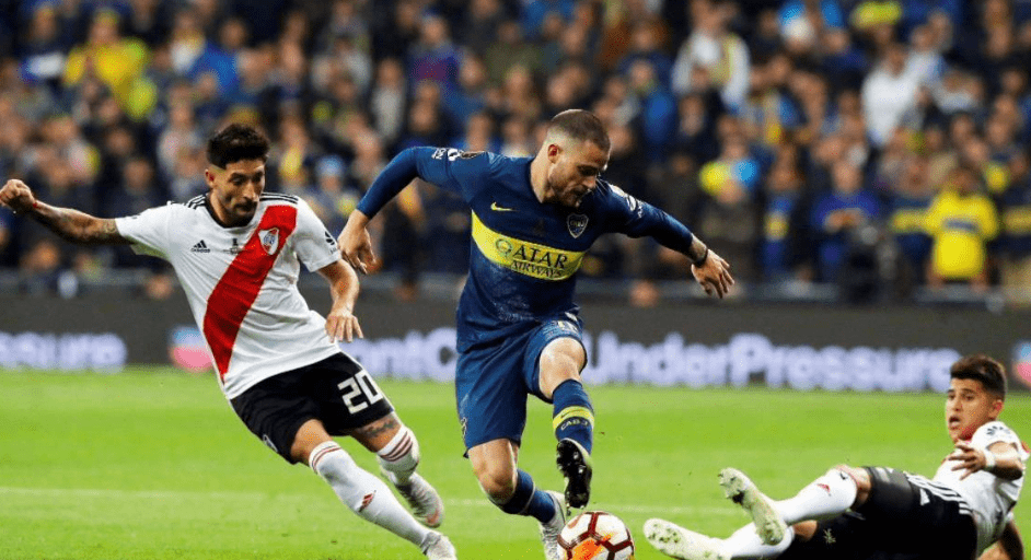 柯隆足球俱乐部在国内赛事中取得成功