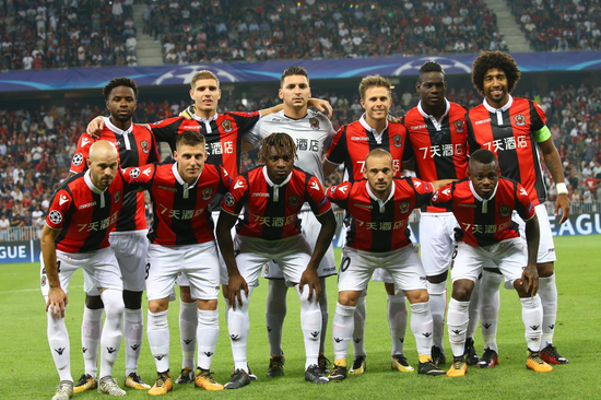 尼斯队在比赛中压倒性优势，轻取对手