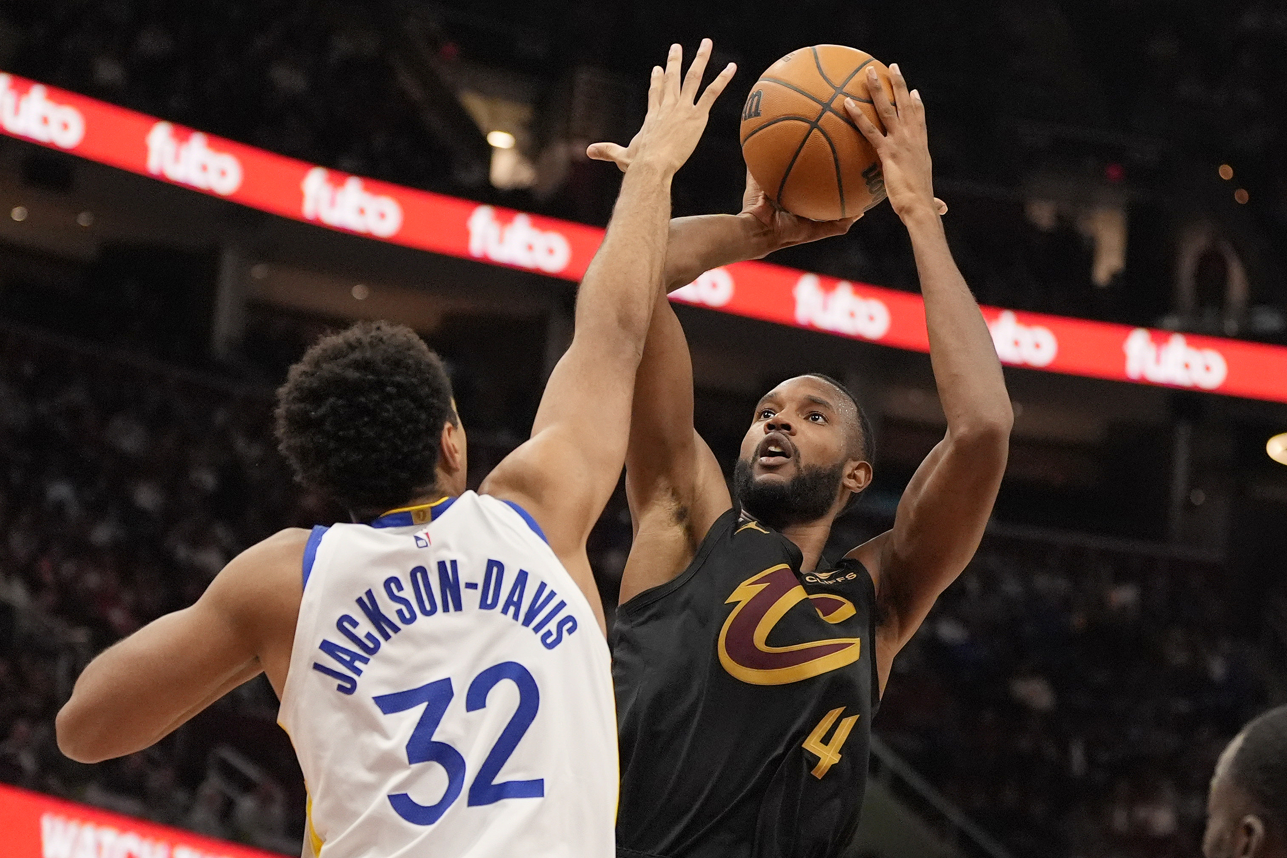 骑士队主教练调整战术，期待提升战绩