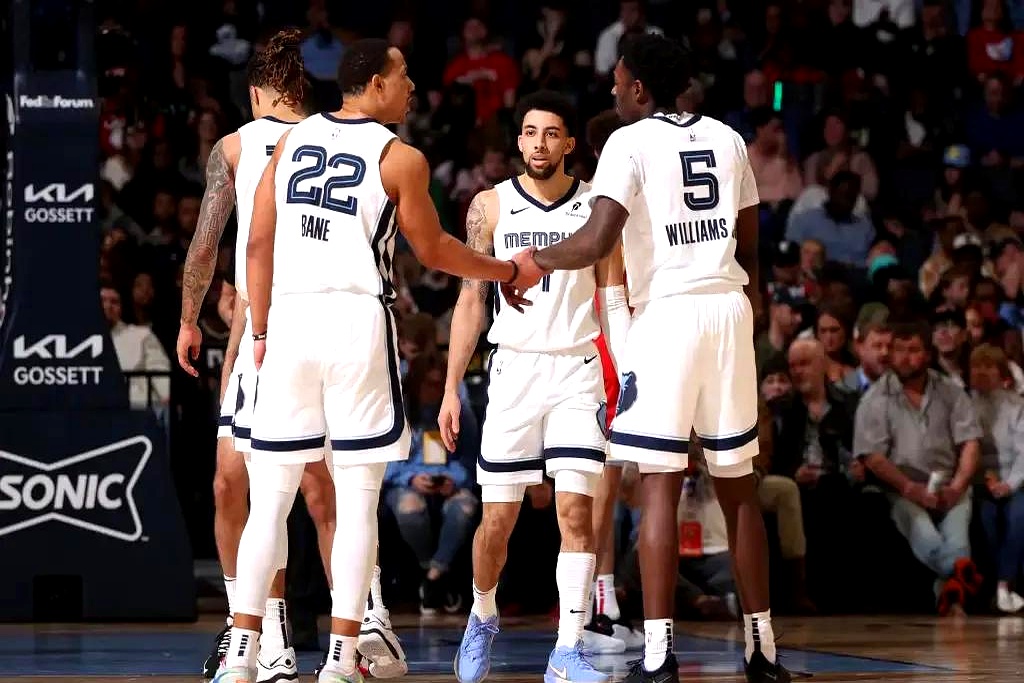 开云体育官网-灰熊队再战总决赛热身赛，犀利攻城掠地的简单介绍