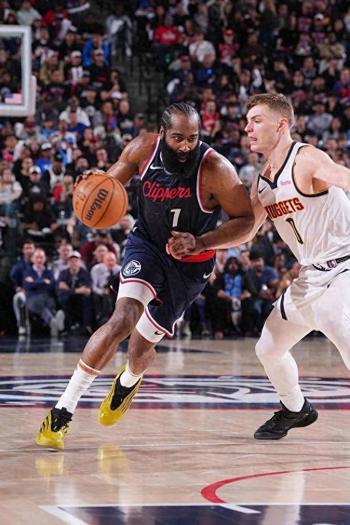 火箭遭遇连败，哈登需要更多的队友支持才能反弹的简单介绍