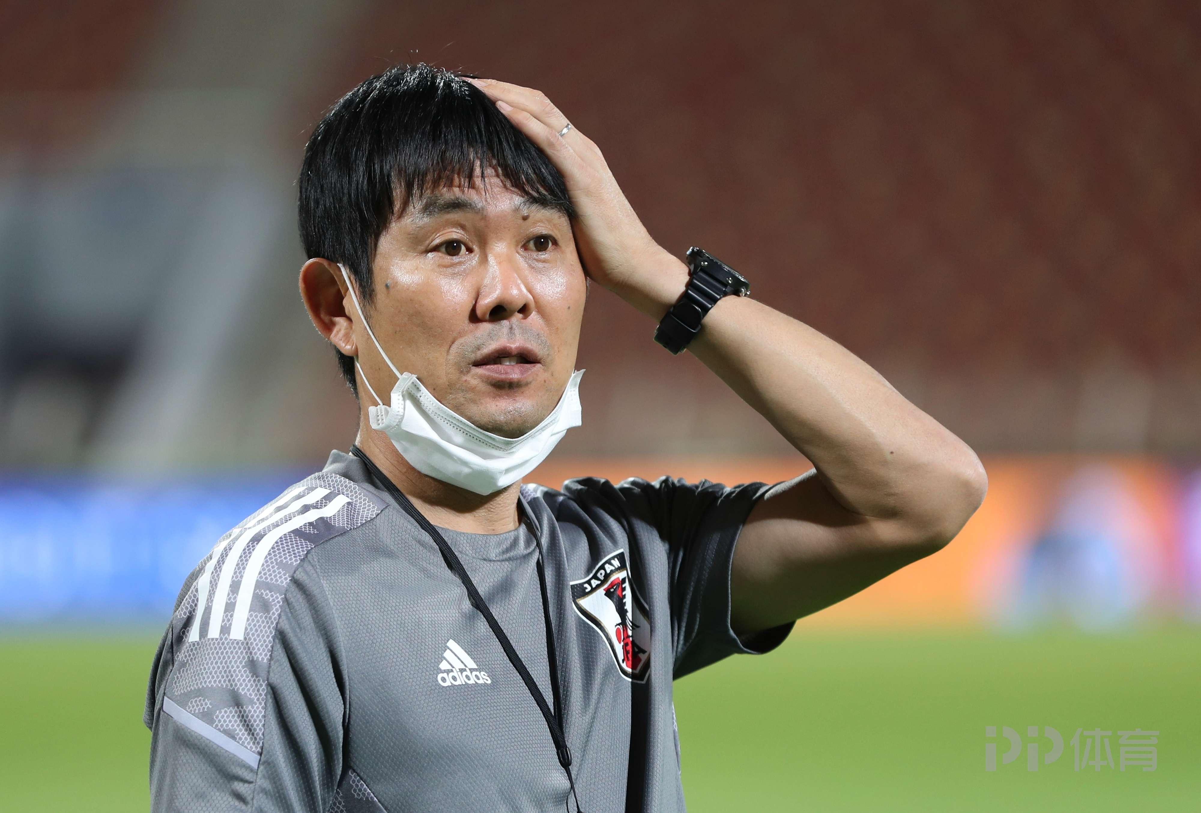 日本运动员在足球赛事中展现实力