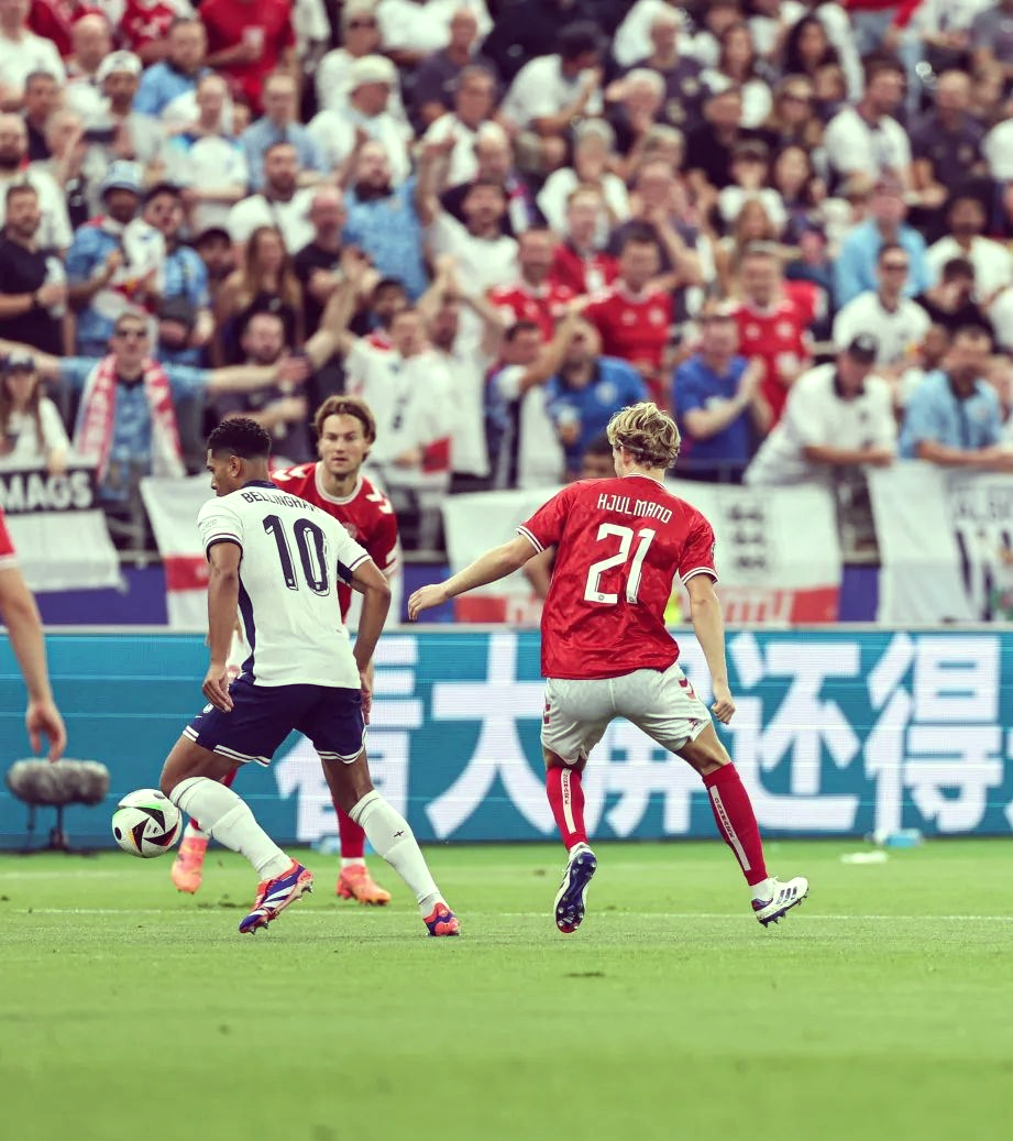 包含英格兰主场平局，晋级形势严峻的词条