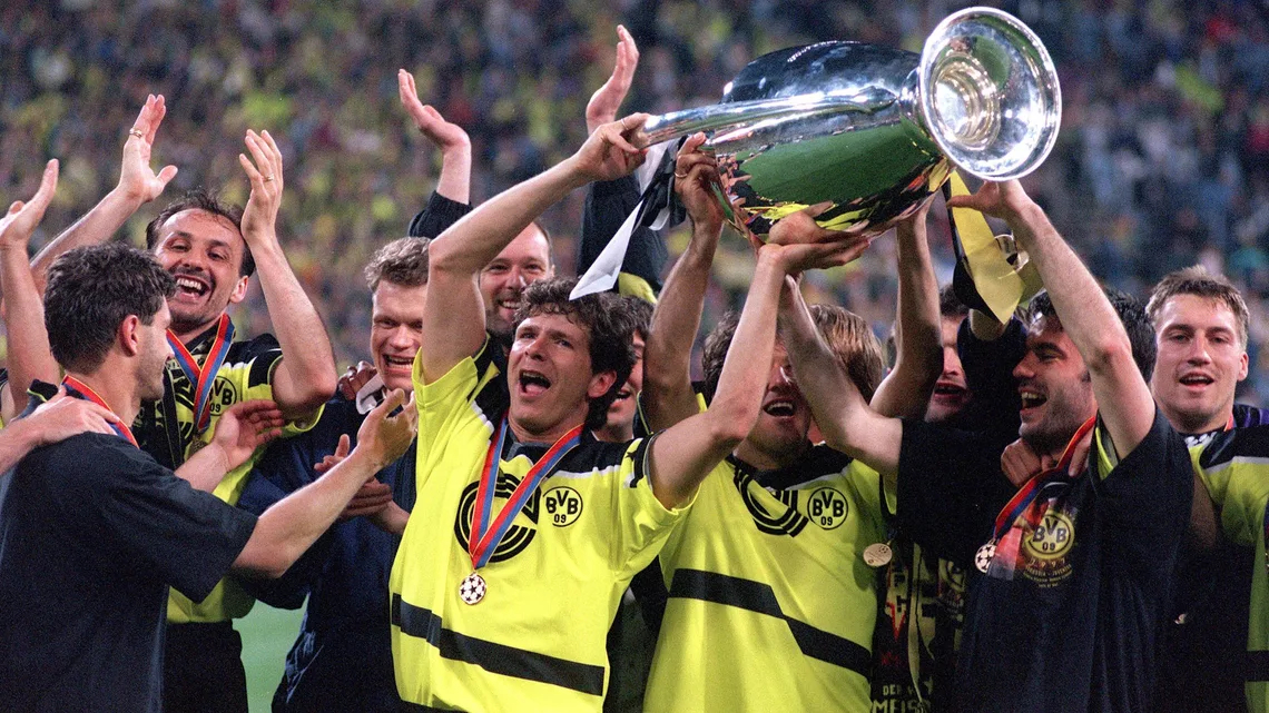 多特蒙德客场取胜，保留冠军希望