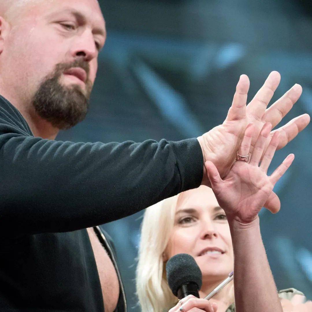 开云体育下载-无惧巨人之战！球员斗志昂扬决胜负