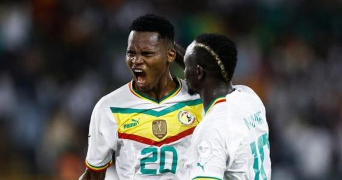 开云体育在线登录-尼日利亚队与喀麦隆队在非洲进行友谊赛